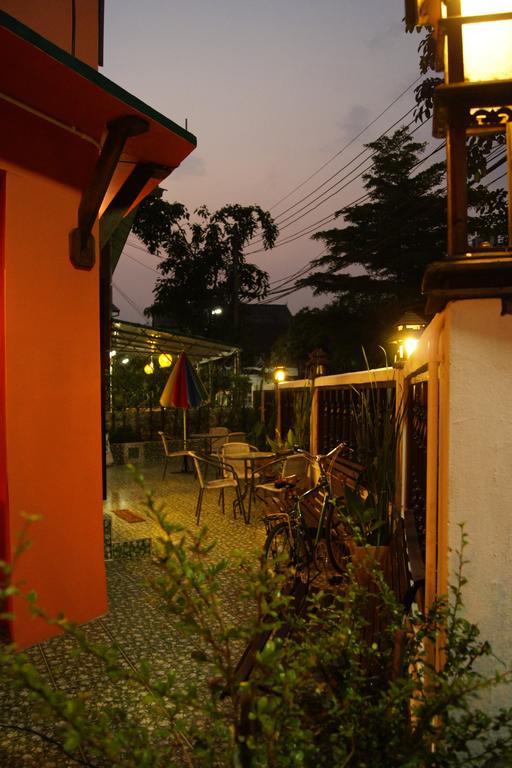 The Corner Inn Чиангмай Экстерьер фото