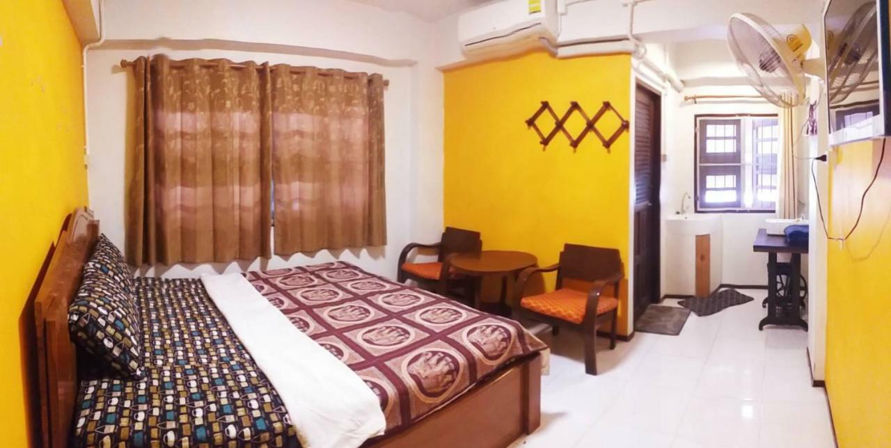 The Corner Inn Чиангмай Экстерьер фото