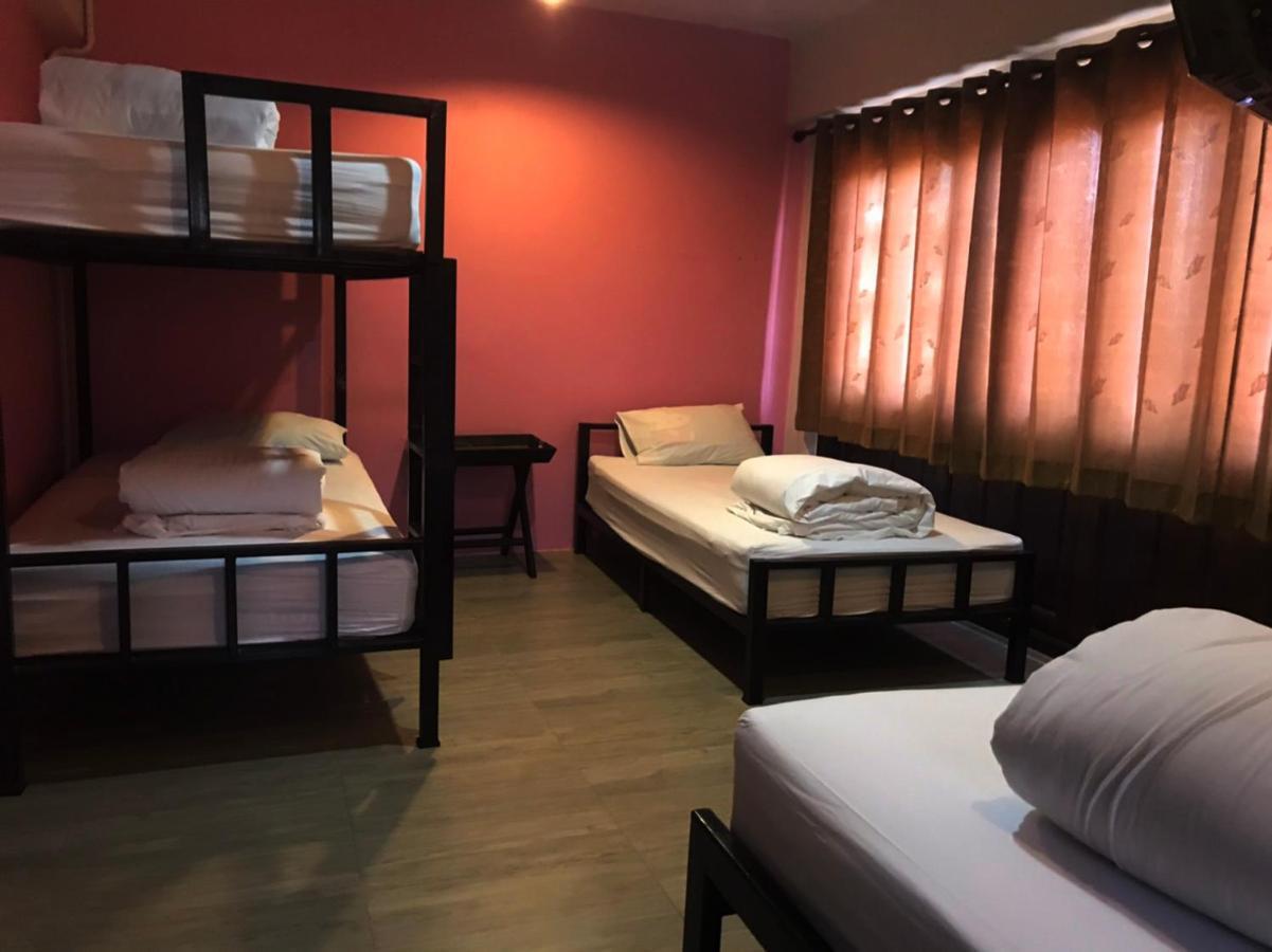 The Corner Inn Чиангмай Экстерьер фото