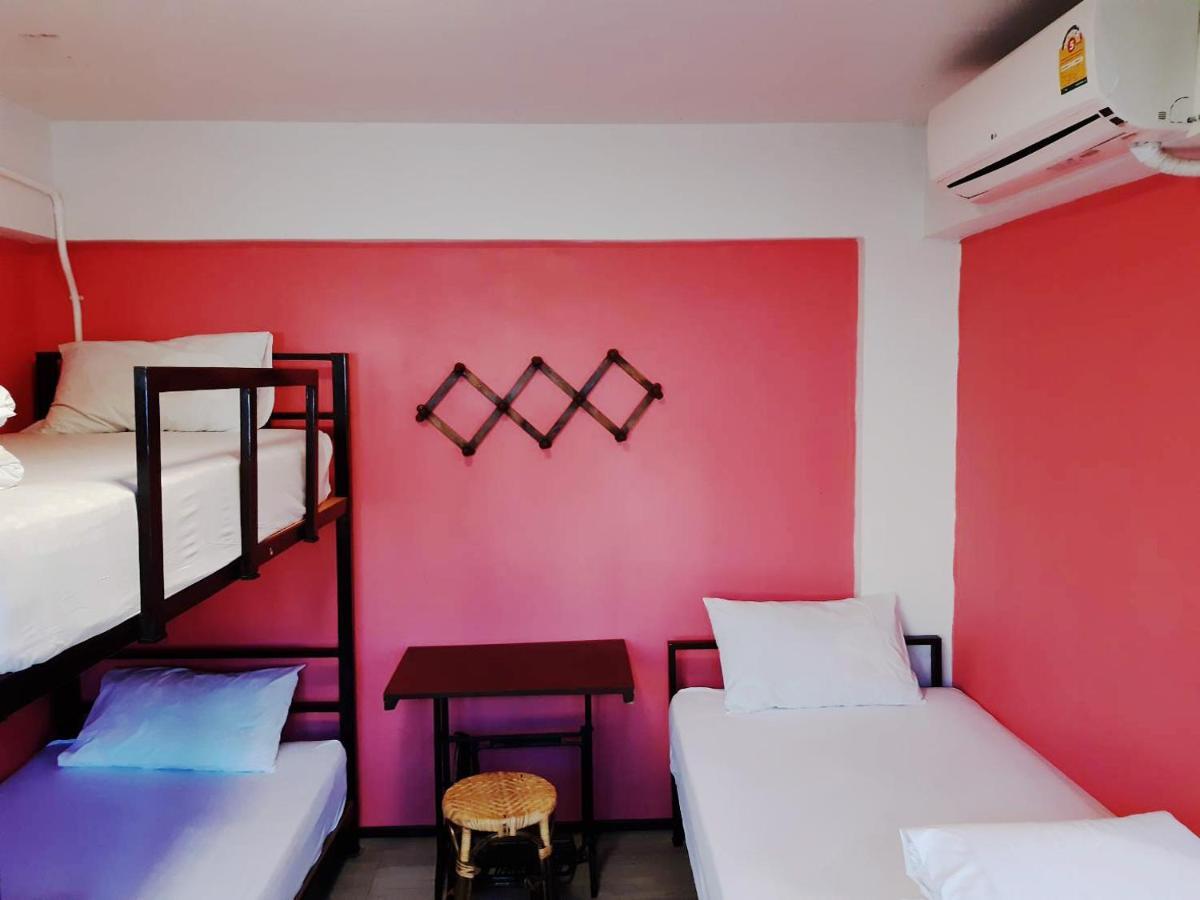 The Corner Inn Чиангмай Экстерьер фото