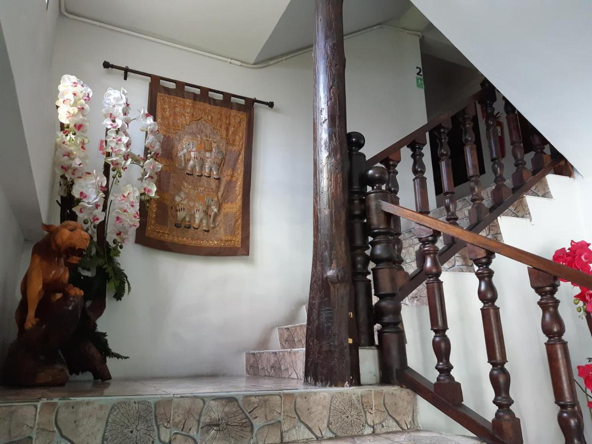 The Corner Inn Чиангмай Экстерьер фото